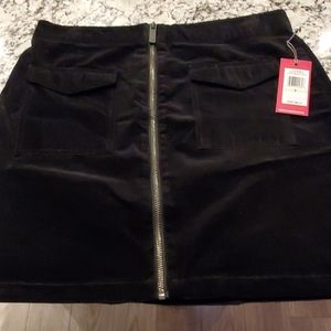 New, Vince Camuto skirt